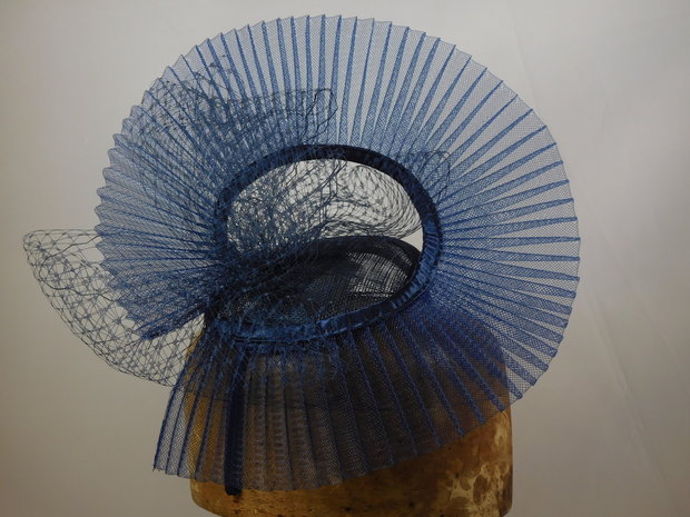 Seeberger Fascinator Crin Plisse Ink blue