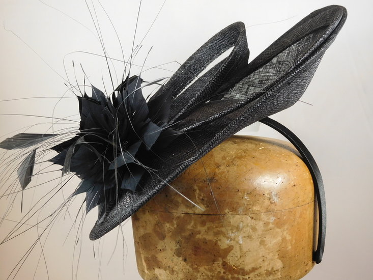 Maddox Fascinator Disc Lus Bloem Black