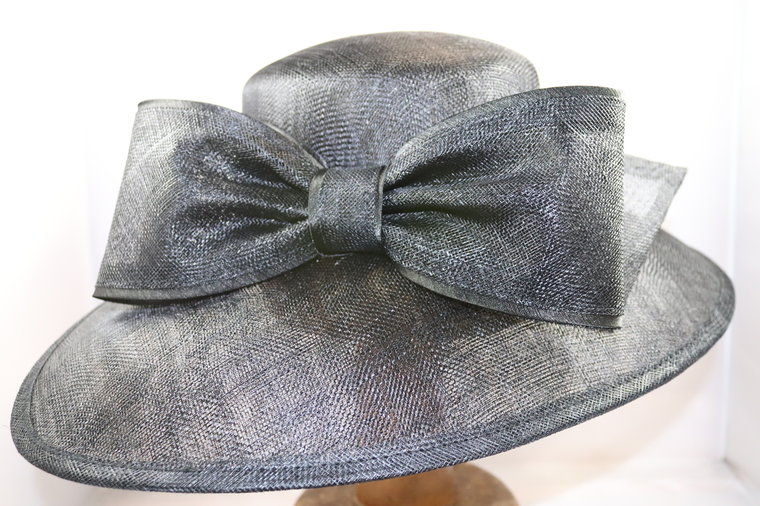 Maddox Occasion Hat Ovaal Sinamay Strik Black