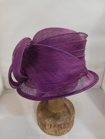 Seeberger Gelegenheidshoed Cloche met Strik Purple