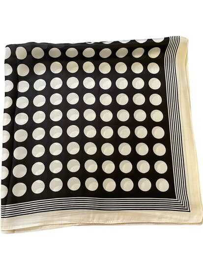 onkar neckerchief sjaaltje satijn polkadots black and ivory