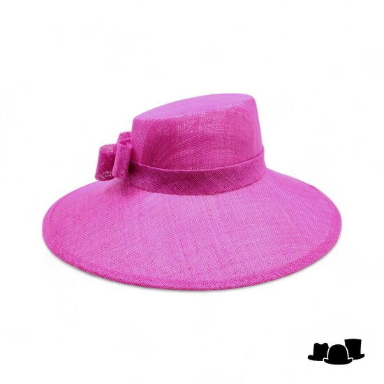 maddox occasion hat asymmetric bol sinamay dubbel strik magenta