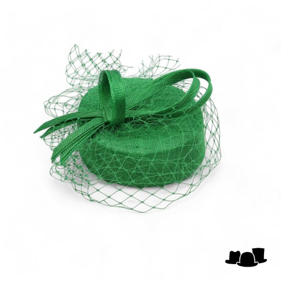  maddox dopje sinamay met lus en voile emerald green