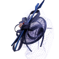 bedacht fascinator valetta sinamay en voile donkerblauw