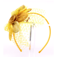 bedacht fascinator flowers sinamay en voile geel